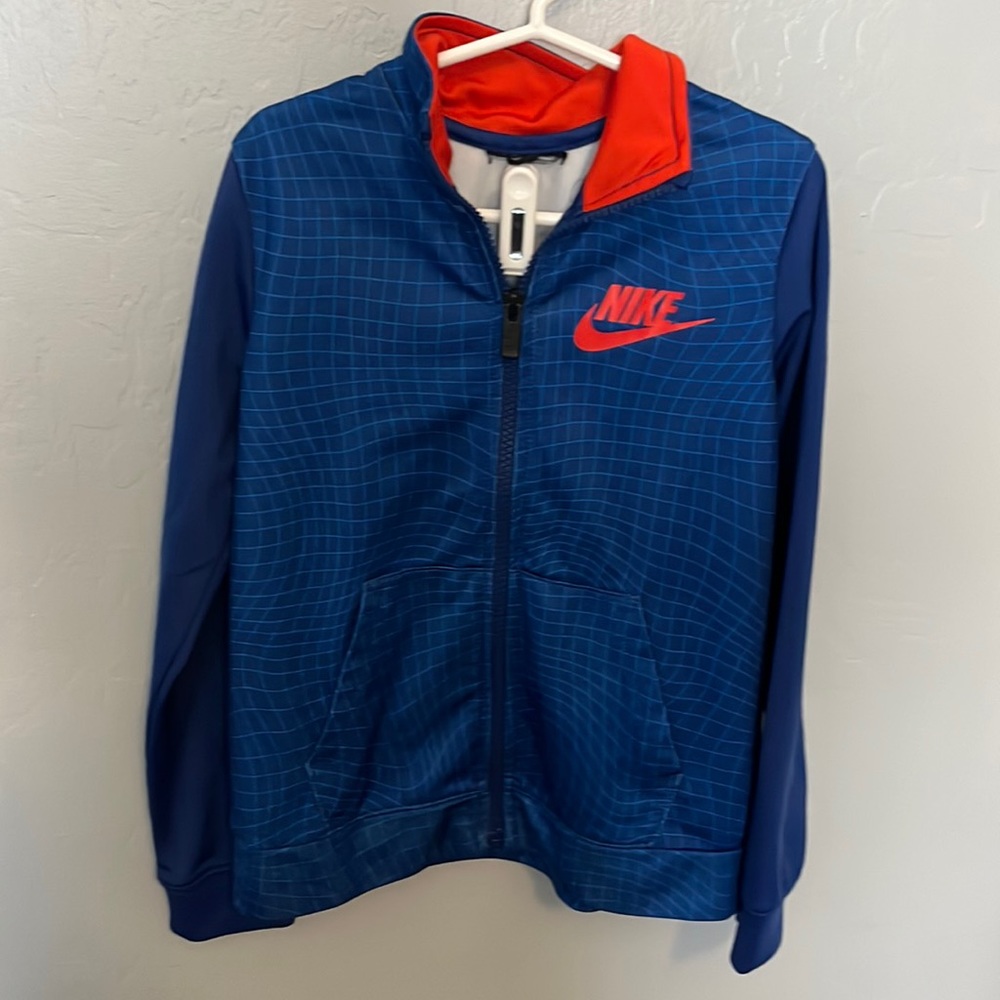 Nike boys long sleeve zip up jacket